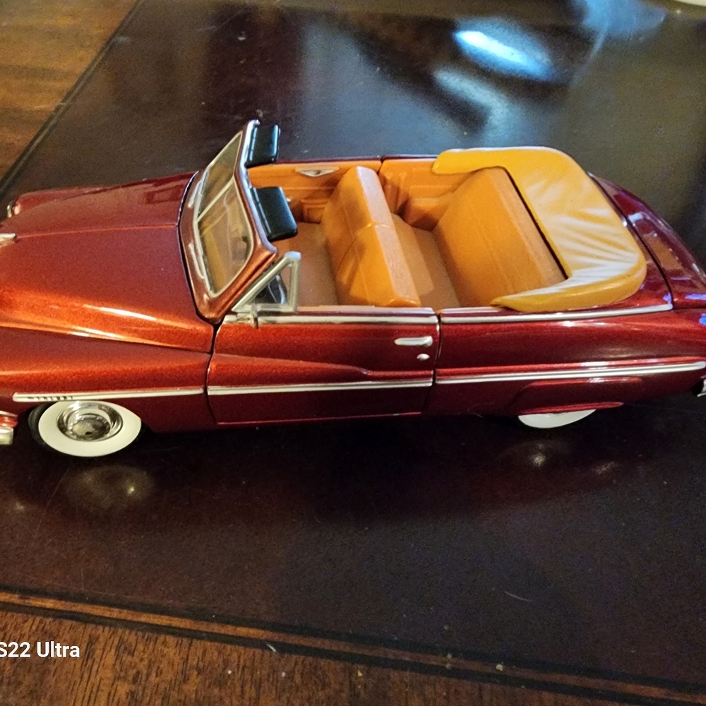1949 Mercury Convertible, Candy Apple Red, 1/24 Diecast Classic Metal Works